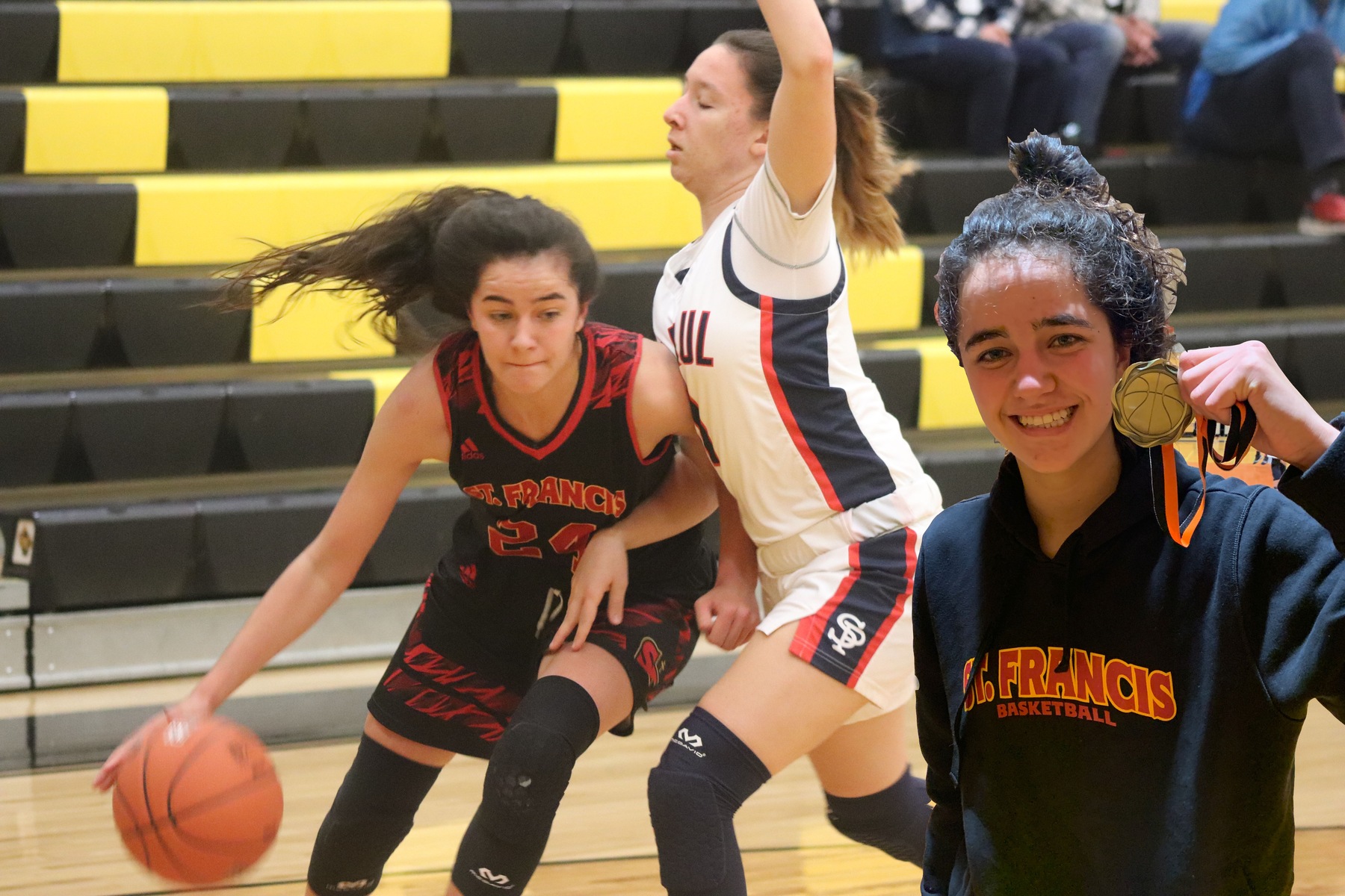 Basketball Defeats McKinleyville at Lady Pirate New Year’s Shootout