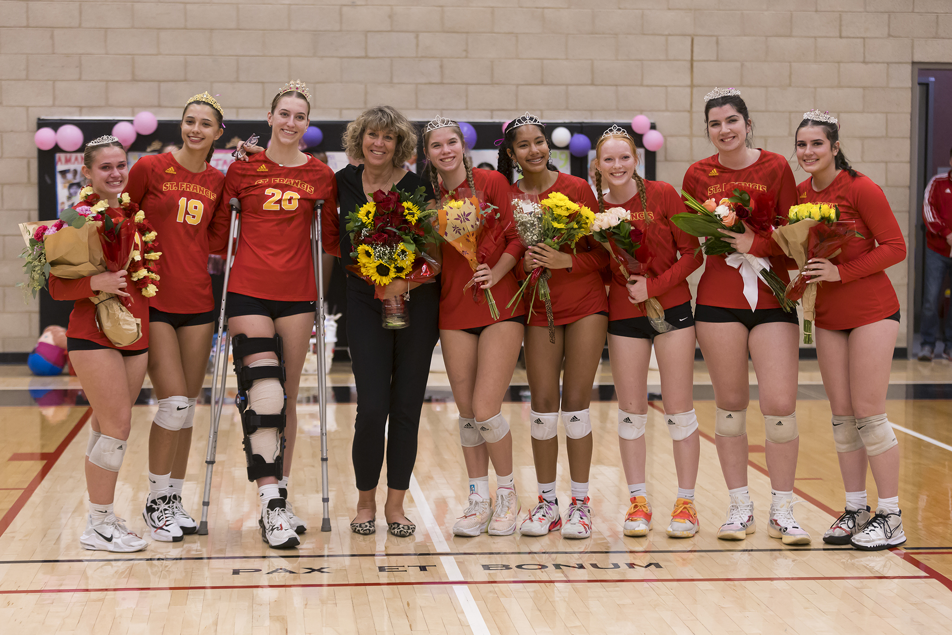 SF volleyball honors seniors, legendary coach in win over CO