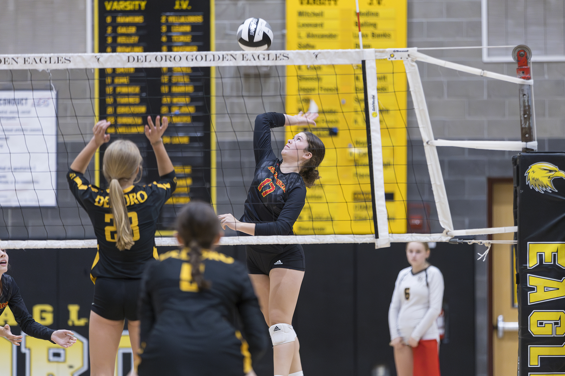 JV trounces Del Oro in straight sets